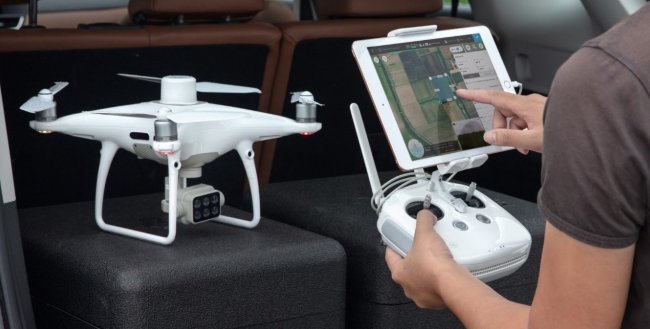 Квадрокоптер DJI Phantom 4 Multispectral + Мобильная станция D-RTK 2 High Precision GNSS в Перми